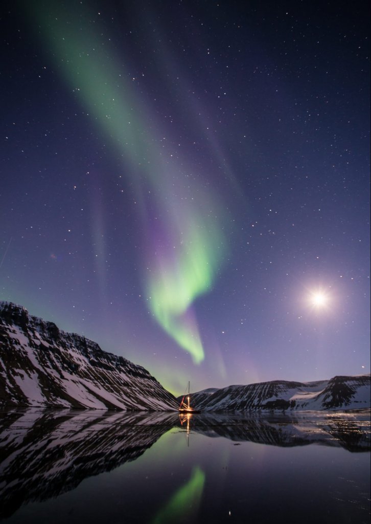 glacierfjords_auroraborealis_.jpg