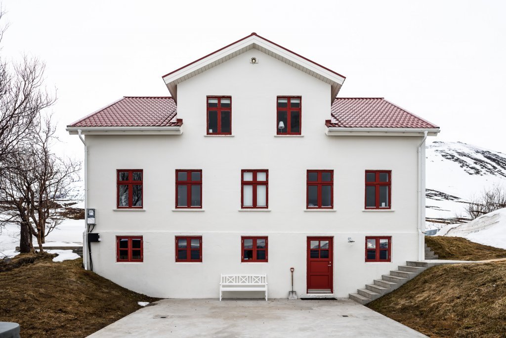 Karlsa_Lodge_02.jpg
