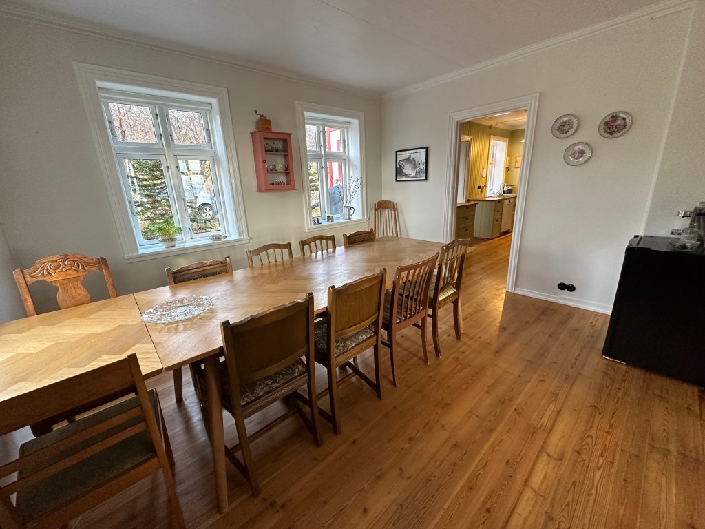 Dining_Area_02.jpeg