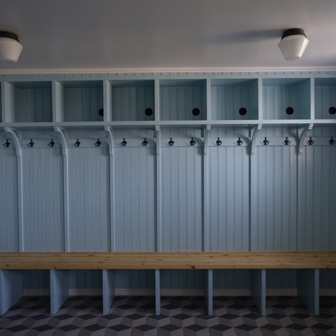 Lower level gear storage area at Karlsa Lodge