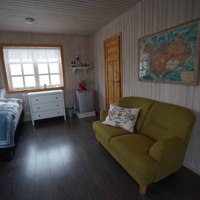 Downstairs floor of the guest cabins
