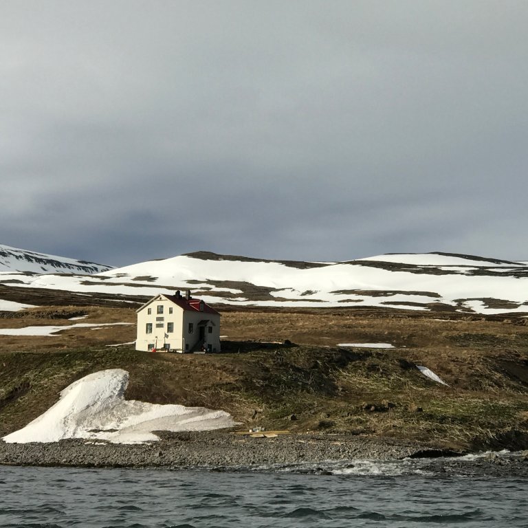 Kviar lodge in the spring.