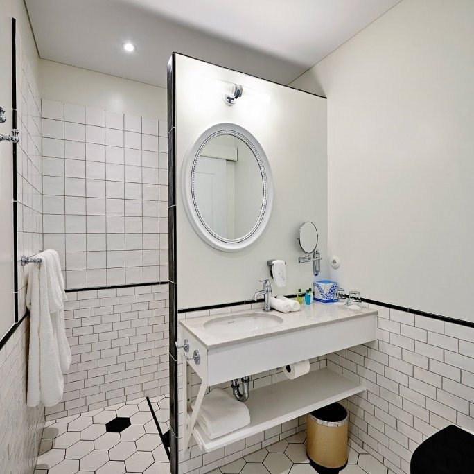 siglo-hotel_bathroom